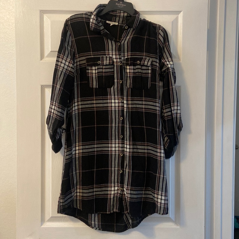 Juniors flannel dress size small. Brand Charlotte Russe